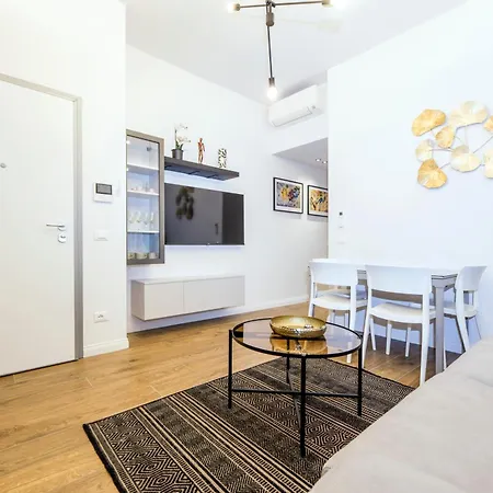 شقة Joivy Chic In Piazza Dante, جنوة