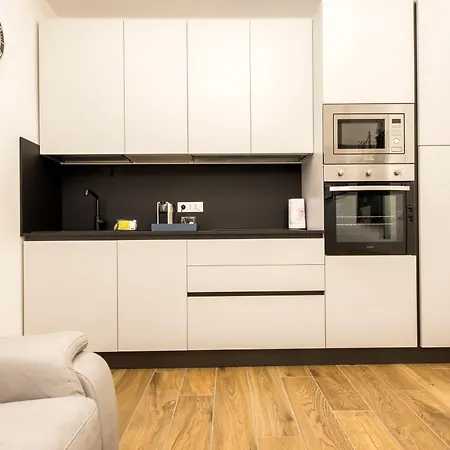 شقة Joivy Chic In Piazza Dante, *