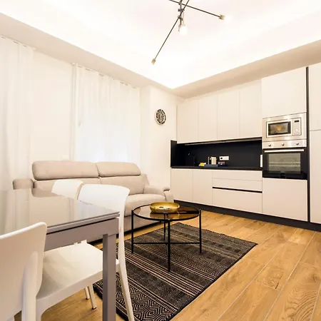 Joivy Chic In Piazza Dante, Apartament *